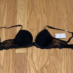 NWT 32B Calvin Klein Black Push-up Bra